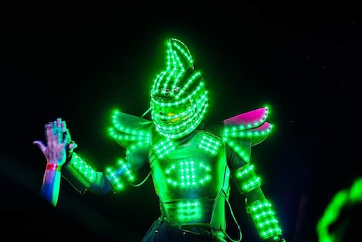 LED gólyalábas műsor